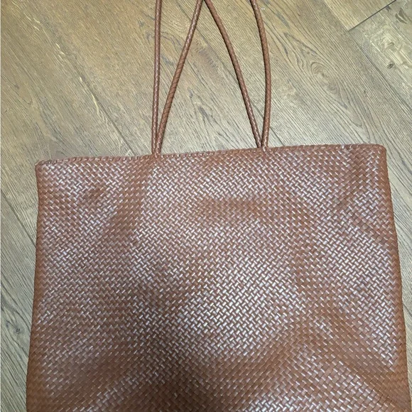 Quince Italian Leather Handwoven Tan Tote - Picture 2 of 9